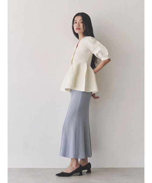 TONAL（トーナル）の「ペプラムリブニットカーディガン（カーディガン/ボレロ・レディース・ブルー/グレー/オフホワイト・MEDIUM）」の5枚目の写真