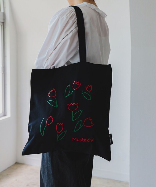 fennica（フェニカ）の「Mustakivi /トートバッグ BLACK（トートバッグ・レディース・ブラック/ブラック系その他4・ONE SIZE）」の6枚目の写真