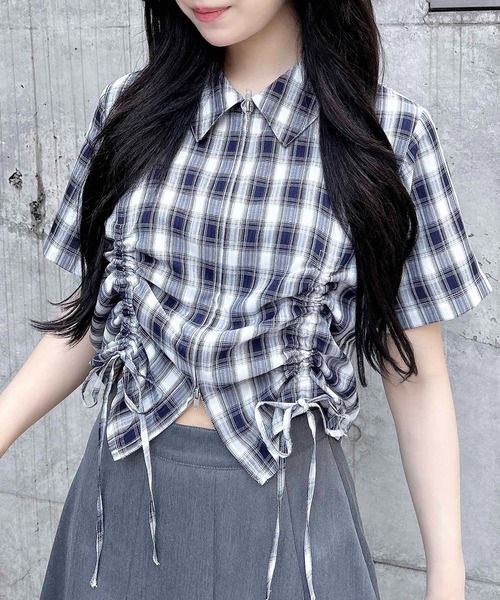 INGNI(イング)の「フロントジップチェック柄ドロスト半袖シャツ(シャツ/ブラウス・レディース・ホワイト系その他2/ネイビー系1・M)」の2枚目の写真