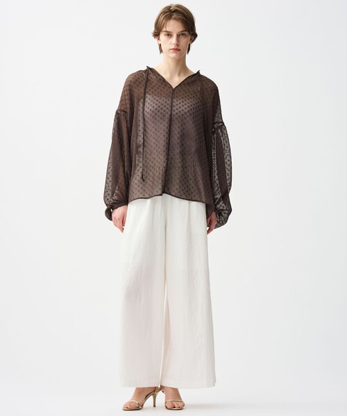 uncrave(アンクレイヴ)の「コットンリネンボイル ワイドパンツ(その他パンツ・レディース・ブラック系/ベージュ系/ホワイト系・2/1/0)」の2枚目の写真