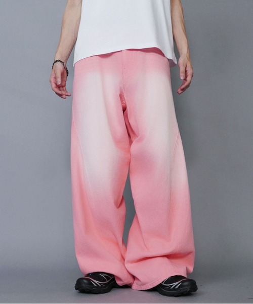 SPINNS(スピンズ)の「カラーバギーパンツ/バレルシルエット(その他パンツ・メンズ・ブラック/ピンク/サックスブルー・L/M)」の3枚目の写真