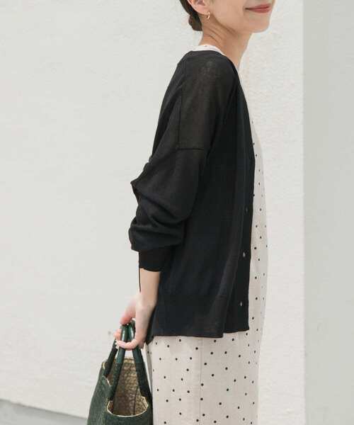 URBAN RESEARCH DOORS（アーバンリサーチドアーズ）の「『UR TECH ひやサラクール』リネン混Vネックショートカーディガン（カーディガン/ボレロ・レディース・ブルー/ライトグレー/ブラック・MEDIUM）」の8枚目の写真