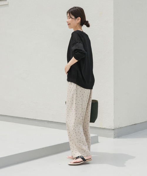 URBAN RESEARCH DOORS（アーバンリサーチドアーズ）の「『UR TECH ひやサラクール』リネン混Vネックショートカーディガン（カーディガン/ボレロ・レディース・ブルー/ライトグレー/ブラック・MEDIUM）」の11枚目の写真