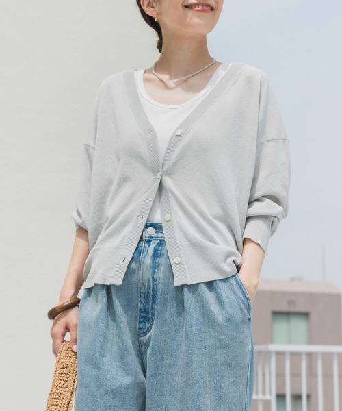 URBAN RESEARCH DOORS（アーバンリサーチドアーズ）の「『UR TECH ひやサラクール』リネン混Vネックショートカーディガン（カーディガン/ボレロ・レディース・ブルー/ライトグレー/ブラック・MEDIUM）」の20枚目の写真