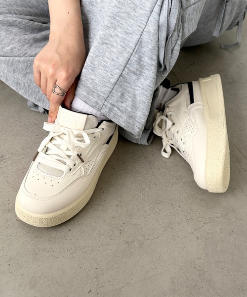 CLEA(クレア)の「厚底ラインローカットスニーカー(スニーカー・レディース・ネイビー/ホワイト・23.5cm/24.5cm)」の1枚目の写真