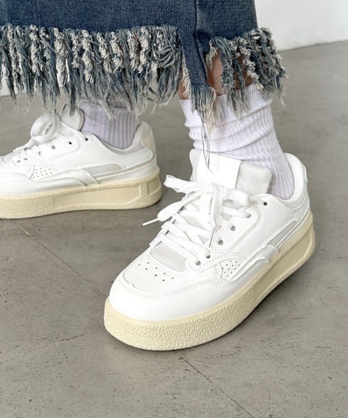 CLEA(クレア)の「厚底ラインローカットスニーカー(スニーカー・レディース・ネイビー/ホワイト・23.5cm/24.5cm)」の21枚目の写真