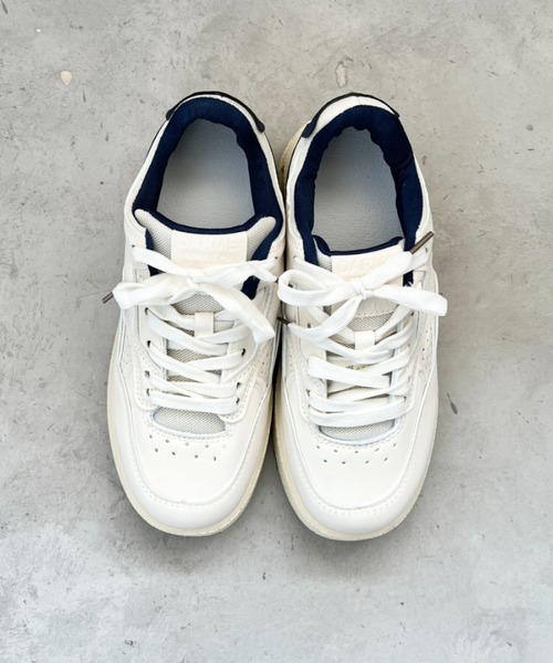 CLEA(クレア)の「厚底ラインローカットスニーカー(スニーカー・レディース・ネイビー/ホワイト・23.5cm/24.5cm)」の12枚目の写真