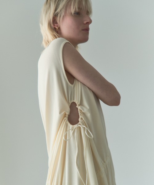 Muel Chic(ミュエルシック)の「Arbon onepiece アーボンワンピース(ワンピース・レディース・ブラック/オレンジ/ホワイト・MEDIUM/SMALL)」の4枚目の写真