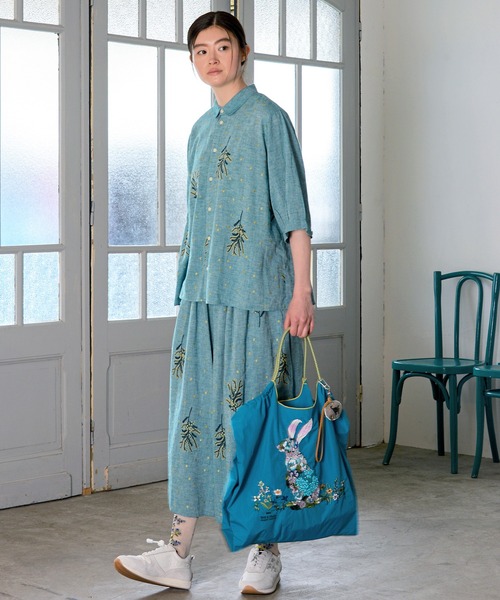 セール】先染めシャンブレー ミモザ＆ドット刺繍ギャザーフレアパンツ