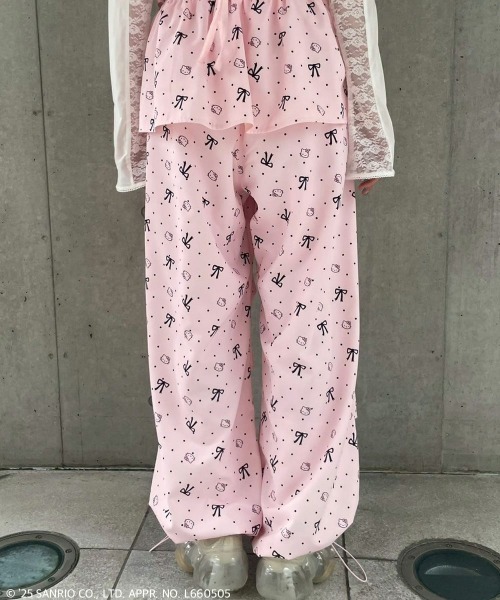 Candy Stripper（キャンディストリッパー）の「【HELLO KITTY】RIBBON＆DOT WRAP パンツ（その他パンツ・レディース・アイボリー/ブラック/ピンク・FREE）」の15枚目の写真