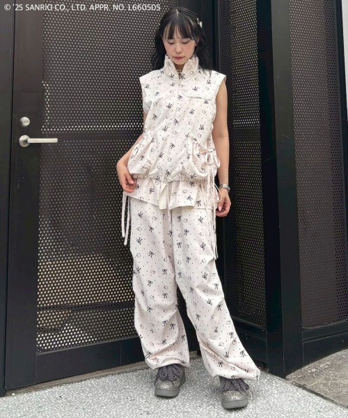 Candy Stripper（キャンディストリッパー）の「【HELLO KITTY】RIBBON＆DOT WRAP パンツ（その他パンツ・レディース・アイボリー/ブラック/ピンク・FREE）」の4枚目の写真
