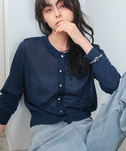 itto...(イット)の「【UVカット&接触冷感】リネンタッチシアーニットカーディガン(カーディガン/ボレロ・レディース・ネイビー/レッド/ブラック/グレー/オフホワイト・M)」の4枚目の写真