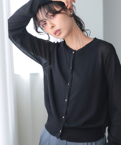itto...(イット)の「【UVカット&接触冷感】リネンタッチシアーニットカーディガン(カーディガン/ボレロ・レディース・ネイビー/レッド/ブラック/グレー/オフホワイト・M)」の3枚目の写真