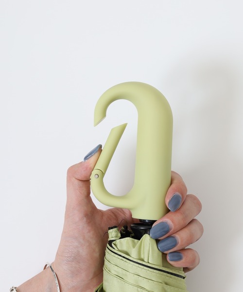 FUNALIVE（ファンアライブ）の「ワンプッシュ開閉 完全遮光 カラビナハンドル 折り畳み傘 日傘 /ユニセックス 晴雨兼用 UVカット 軽量 コンパクト（折りたたみ傘・メンズ・グレー/ライトブルー/ライトグリーン/クリーム/ブラック・F）」の15枚目の写真