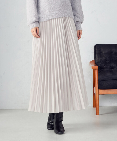 COMME CA ISM（コムサイズム）の「エンボス加工プリーツスカート（スカート・レディース・チャコール/グレイッシュベージュ/モカ・LARGE/MEDIUM/SMALL）」の15枚目の写真