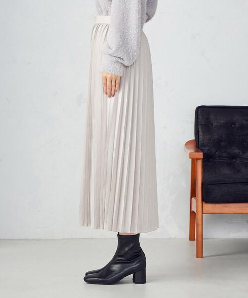 COMME CA ISM（コムサイズム）の「エンボス加工プリーツスカート（スカート・レディース・チャコール/グレイッシュベージュ/モカ・LARGE/MEDIUM/SMALL）」の17枚目の写真