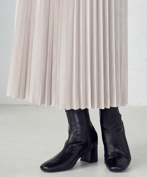 COMME CA ISM（コムサイズム）の「エンボス加工プリーツスカート（スカート・レディース・チャコール/グレイッシュベージュ/モカ・LARGE/MEDIUM/SMALL）」の21枚目の写真