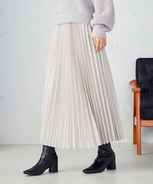 COMME CA ISM（コムサイズム）の「エンボス加工プリーツスカート（スカート・レディース・チャコール/グレイッシュベージュ/モカ・LARGE/MEDIUM/SMALL）」の3枚目の写真