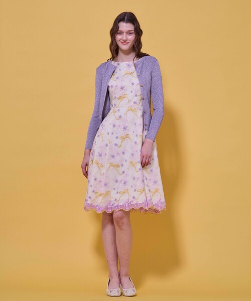 TOCCA(トッカ)の「SPARKLE TOUCH KNIT カーディガン(カーディガン/ボレロ・レディース・ブラック系/ゴールド系・SMALL/MEDIUM)」の3枚目の写真