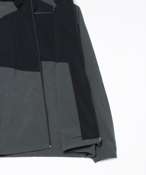 NEW BALANCE(ニューバランス)の「タスランナイロンウーブンフーデッドジャケット(ナイロンジャケット・メンズ・ブラック・SMALL/XX-LARGE/X-LARGE/LARGE/MEDIUM)」の16枚目の写真