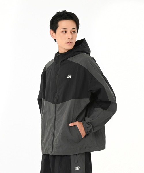 NEW BALANCE(ニューバランス)の「タスランナイロンウーブンフーデッドジャケット(ナイロンジャケット・メンズ・ブラック・SMALL/XX-LARGE/X-LARGE/LARGE/MEDIUM)」の2枚目の写真