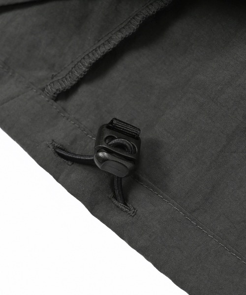 NEW BALANCE(ニューバランス)の「タスランナイロンウーブンフーデッドジャケット(ナイロンジャケット・メンズ・ブラック・SMALL/XX-LARGE/X-LARGE/LARGE/MEDIUM)」の11枚目の写真