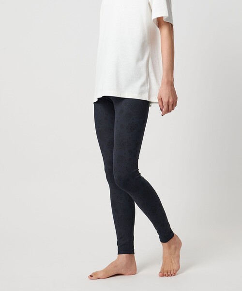 TO UNITED ARROWS（トゥーユナイテッドアローズ）の「＜TO UNITED ARROWS＞CLOUD バンダナプリント レギンス（レギンス/スパッツ・レディース・ダークブラウン/ネイビー・M/S）」の6枚目の写真