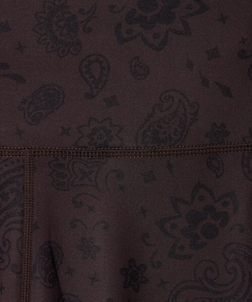 TO UNITED ARROWS（トゥーユナイテッドアローズ）の「＜TO UNITED ARROWS＞CLOUD バンダナプリント レギンス（レギンス/スパッツ・レディース・ダークブラウン/ネイビー・M/S）」の18枚目の写真