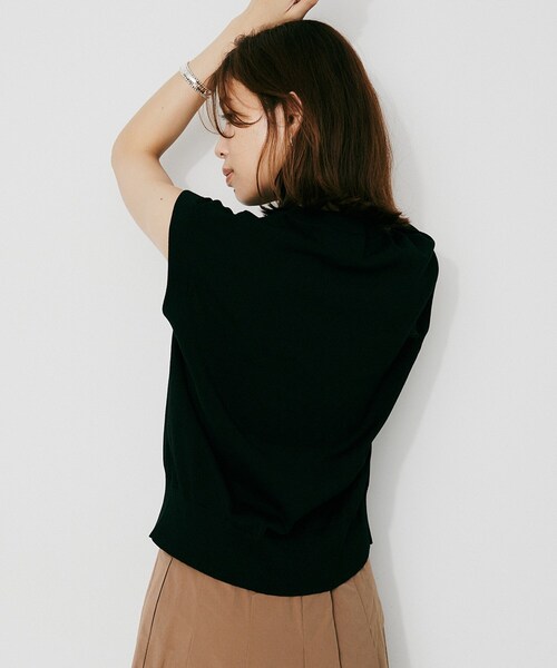 UNTITLED(アンタイトル)の「【TRADITIONAL WEATHERWEAR】AWRE(アウェア)ニットトップス(Tシャツ/カットソー・レディース・ベージュ/ブラック・02)」の11枚目の写真