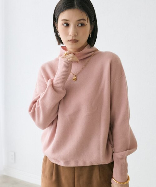 RIVE DROITE（リヴドロワ）の「【5色展開/万能トップス】ウール100NEWボトルネックニット（ニット/セーター・レディース・ピンク/グレイッシュベージュ/ブラック/オフホワイト/グレー・FREE）」の5枚目の写真