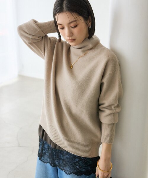 RIVE DROITE（リヴドロワ）の「【5色展開/万能トップス】ウール100NEWボトルネックニット（ニット/セーター・レディース・ピンク/グレイッシュベージュ/ブラック/オフホワイト/グレー・FREE）」の4枚目の写真