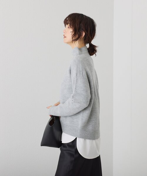 RIVE DROITE（リヴドロワ）の「【5色展開/万能トップス】ウール100NEWボトルネックニット（ニット/セーター・レディース・ピンク/グレイッシュベージュ/ブラック/オフホワイト/グレー・FREE）」の12枚目の写真