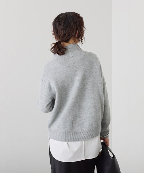 RIVE DROITE（リヴドロワ）の「【5色展開/万能トップス】ウール100NEWボトルネックニット（ニット/セーター・レディース・ピンク/グレイッシュベージュ/ブラック/オフホワイト/グレー・FREE）」の13枚目の写真