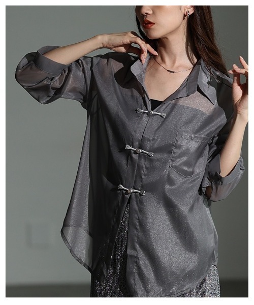 Sawa a la mode（サワアラモード）の「チャイナボタン風シアーシャツ（シャツ/ブラウス・レディース・グレー・FREE）」の14枚目の写真