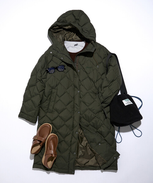 ナンガ　オリーブ色 フード付き ダウンジャケット NANGA フード付きダウンジャケット オリーブ ナンガ オリーブ色 フード