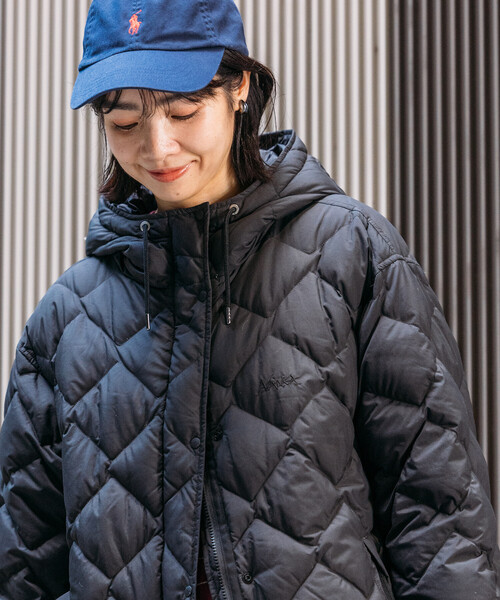 FREAK'S STORE × thousand mile ダウン ポンチョ　黒 FREAK´S STORE × thousand mile ダウン ポンチョ 黒