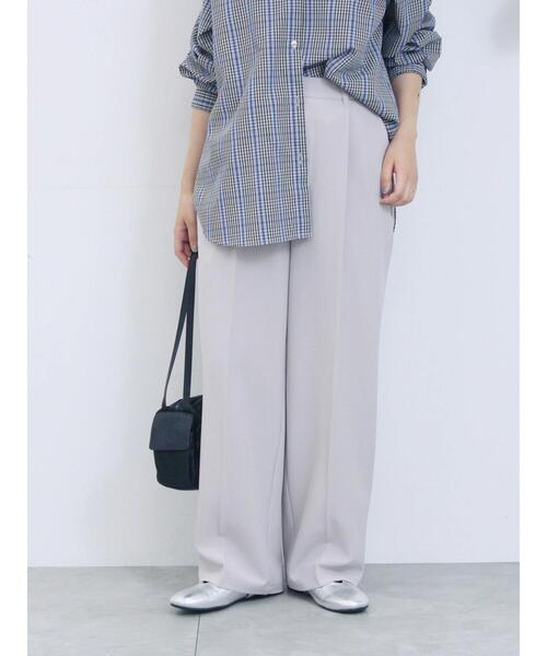 Samansa Mos2 blue（サマンサモスモスブルー）の「【イージーケア・吸水速乾】マルチスタイルタックストレートパンツ（その他パンツ・レディース・ブラック/グリーン/チャコールグレー/ブラウン/グレー・L/S/M/SS）」の3枚目の写真