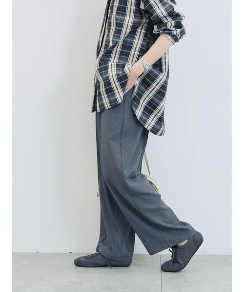 Samansa Mos2 blue（サマンサモスモスブルー）の「【イージーケア・吸水速乾】マルチスタイルタックストレートパンツ（その他パンツ・レディース・ブラック/グリーン/チャコールグレー/ブラウン/グレー・L/S/M/SS）」の17枚目の写真