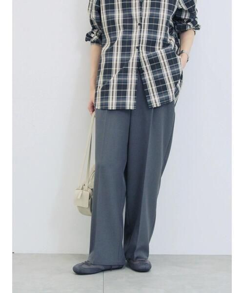 Samansa Mos2 blue（サマンサモスモスブルー）の「【イージーケア・吸水速乾】マルチスタイルタックストレートパンツ（その他パンツ・レディース・ブラック/グリーン/チャコールグレー/ブラウン/グレー・L/S/M/SS）」の18枚目の写真