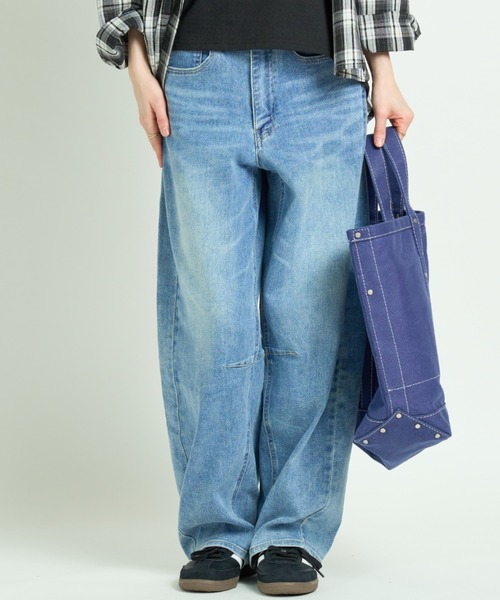 A.D.C.L.(エーディーシーエル)の「ストレッチ バレルシルエット デニムパンツ(デニムパンツ・レディース・ブルー/ネイビー・M/L)」の2枚目の写真