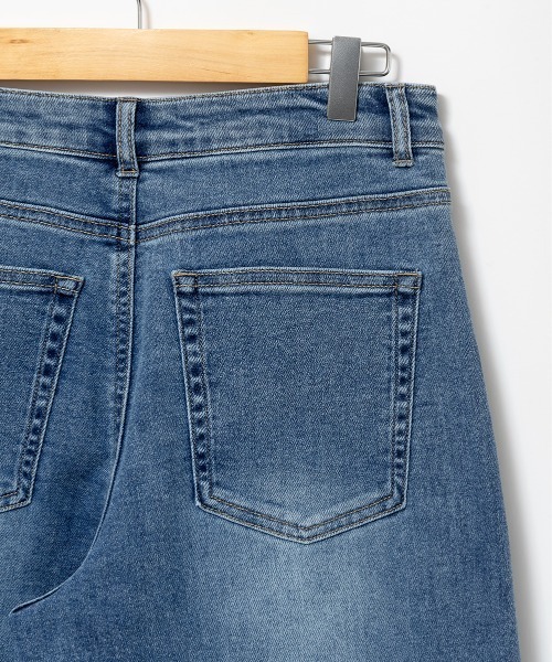 A.D.C.L.(エーディーシーエル)の「ストレッチ バレルシルエット デニムパンツ(デニムパンツ・レディース・ブルー/ネイビー・M/L)」の21枚目の写真