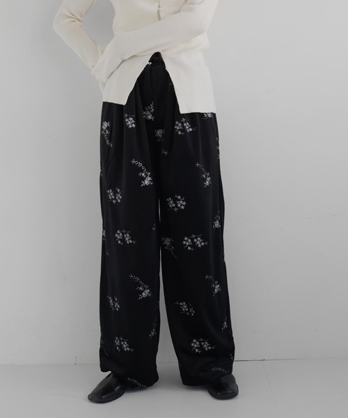 hellam（へラム）の「フラワーエンブロイダリーベロアイージーパンツ（その他パンツ・レディース・アイボリー/ブラック/ブラウン・FREE）」の20枚目の写真