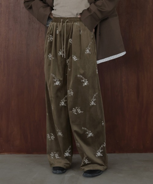 hellam（へラム）の「フラワーエンブロイダリーベロアイージーパンツ（その他パンツ・レディース・アイボリー/ブラック/ブラウン・FREE）」の19枚目の写真