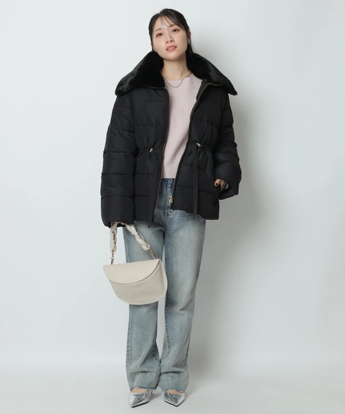 Apuweiser-riche（アプワイザーリッシェ）の「スタンドファーミドルコート（ダウンジャケット/コート・レディース・ブラック/オフホワイト/グレイッシュベージュ・1/2）」の12枚目の写真