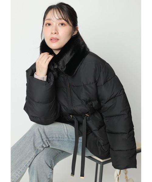 Apuweiser-riche（アプワイザーリッシェ）の「スタンドファーミドルコート（ダウンジャケット/コート・レディース・ブラック/オフホワイト/グレイッシュベージュ・1/2）」の20枚目の写真