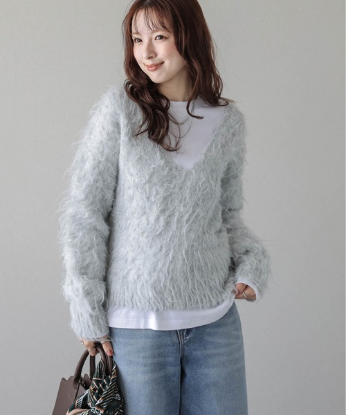 AMELY(エミリー)の「Vネックシャギーニットトップス(ニット/セーター・レディース・アイボリー/ブラック/ベージュ/ライトグレー/ブラウン・フリー)」の15枚目の写真