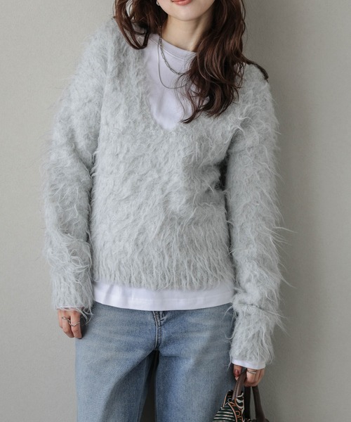 AMELY(エミリー)の「Vネックシャギーニットトップス(ニット/セーター・レディース・アイボリー/ブラック/ベージュ/ライトグレー/ブラウン・フリー)」の17枚目の写真