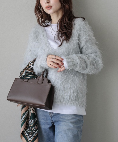 AMELY(エミリー)の「Vネックシャギーニットトップス(ニット/セーター・レディース・アイボリー/ブラック/ベージュ/ライトグレー/ブラウン・フリー)」の18枚目の写真