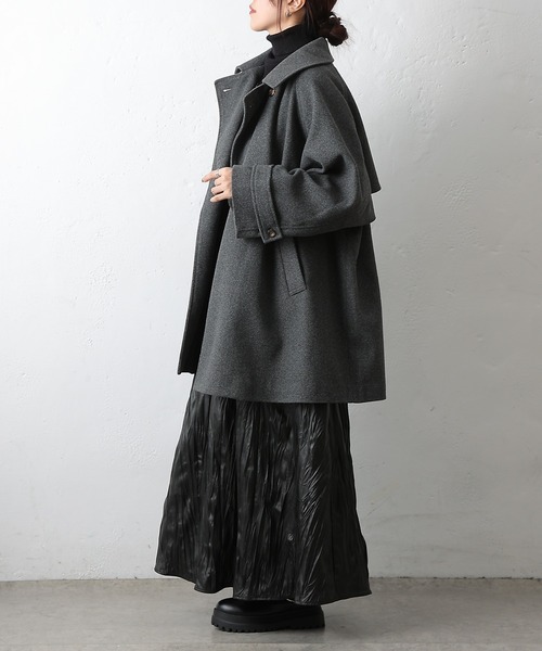 COLONY 2139（コロニートゥーワンスリーナイン）の「ラグランスリーブフレアコート（その他アウター・レディース・チャコールグレー/ベージュ/ブラウン/ブラック・FREE）」の5枚目の写真