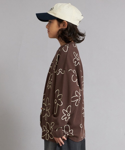 PAIRMANON STREET(ペアマノンストリート)の「ワッフル 総柄 長袖 Tシャツ【PAIRMANON STREET】(Tシャツ/カットソー・キッズ・ブラウン/アイボリー/ブラック/ブルーグレー・100/110/120/130/140/150/160/90)」の17枚目の写真